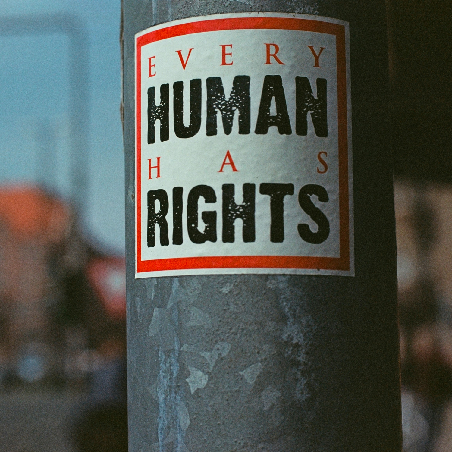 Des élus et militants associatifs demandent une enquête indépendante sur les adoptions internationales réalisées depuis 1960. (Photo: Markus spiske)