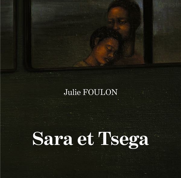 Aout 2003, Sara et Tsega sont accueillies par un couple blanc sur le territoire américain. Julie Foulon est née en 1997 à Addis-Abeba, en Éthiopie.